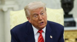 Trump: İran'dan erken ayrılmayacağız