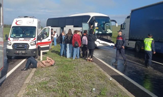 Tur otobüsü devrildi: 16 yaralı