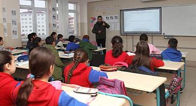 Turhal'da sel ve taşkın riskine karşı eğitime üç gün ara verildi