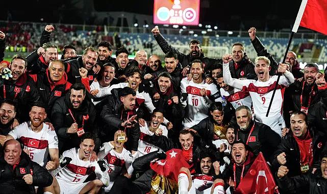 A Milli Futbol Takımı'nın ilk maçı için Türkiye'nin birçok yerinde dev ekranlar kuruluyor