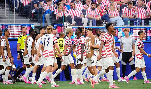 A Milli Takım'ın rakiplerinden ABD, Paraguay'a gol oldu yağdı