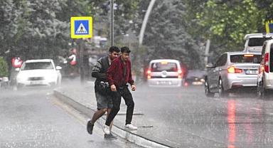 Ankara için gök gürültülü sağanak uyarısı