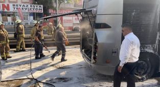Avcılar'da metrobüste yangın çıktı