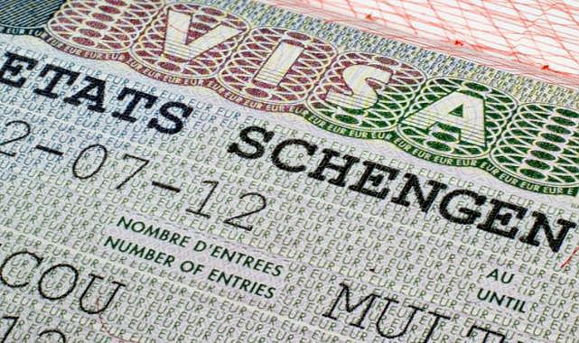 Avrupalı ülkelerden Ruslara verilen Schengen vizelerine kısıtlama çağrısı