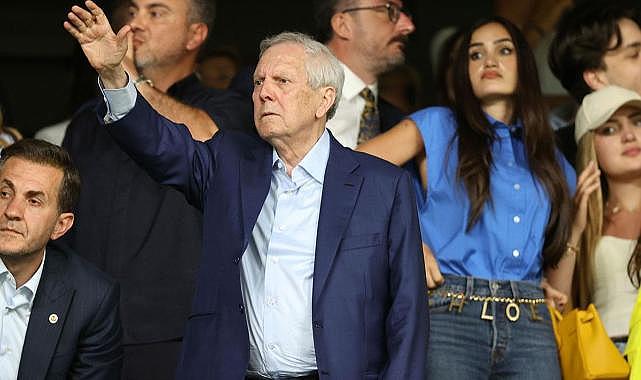 Aziz Yıldırım ilk transferini yaptı!