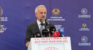 Bakan Uraloğlu: Artık dağlarda terör değil, huzur ve kalkınma kol geziyor