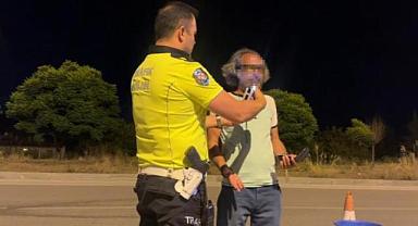 Burdur'da polise selam vermek için duran sürücü 3,28 promil alkollü çıktı