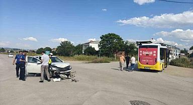 Bursa’da feci kaza: 3 yaralı