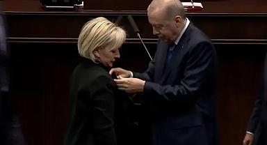 CHP'den istifa eden İstanbul Milletvekili Nimet Özdemir, AK Parti'ye katıldı