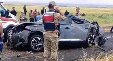 Diyarbakır'da nişan dönüşü kaza: 3 ölü, 1 yaralı