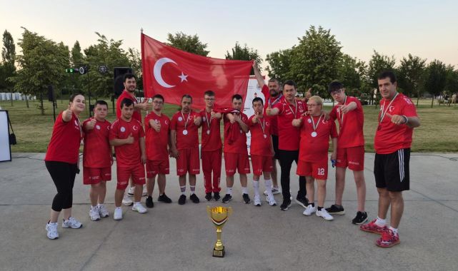 Down Sendromlu Basketbol Milli Takımı dünya ikincisi