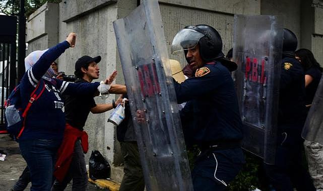 Dünya Kupası maçında çatışma çıktı