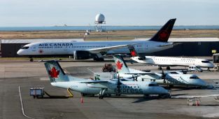 Eski Air Canada pilotu, 16 yıl boyunca uygun lisans olmadan uçtuğu gerekçesiyle suçlandı