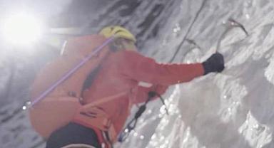 Everest Dağı'nda 30 yıldır duran naaşa kurtarma operasyonu yapılacak