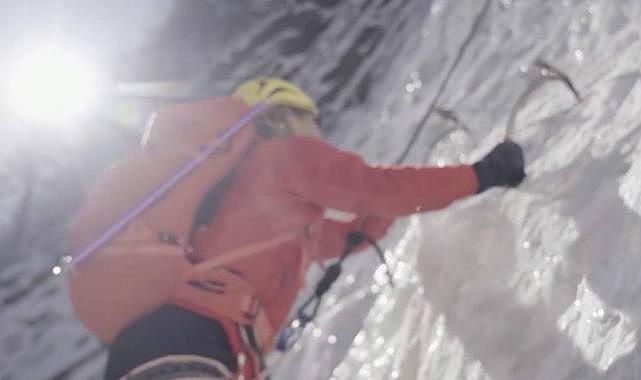 Everest Dağı'nda 30 yıldır duran naaşa kurtarma operasyonu yapılacak