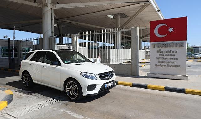 Gurbetçiler ana vatana kavuşmanın mutluluğunu yaşıyor