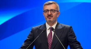 İletişim Başkanı Duran'dan karne alan öğrencilere tebrik