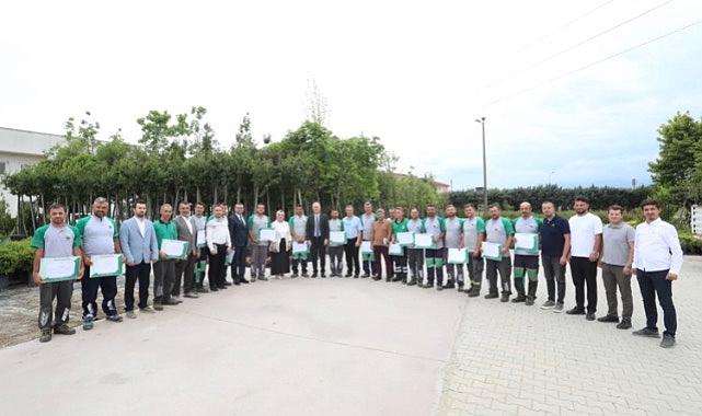 İnegöl Belediyesi'nde 19 Personele Bahçıvanlık Sertifikası Verildi
