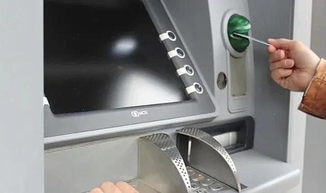 İstanbul'da ATM'lere sahte dolar yatırıp TL alan çete çökertildi