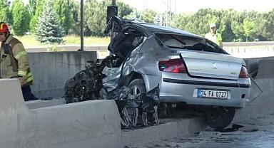 İstanbul'da otomobil gişelerdeki beton bariyerlere çarptı: 1 ölü