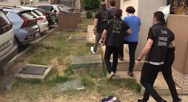 İzmir merkezli FETÖ operasyonu: 80 gözaltı