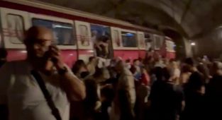 KadıköySabiha Gökçen Havalimanı Hattı'nda metro raydan çıktı