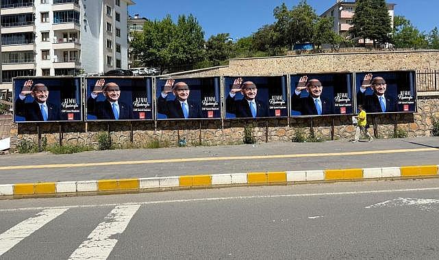 Kılıçdaroğlu'nun afişleri, memleketi Tunceli'de bilboardlara asıldı