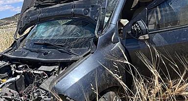 Kilis’te feci kaza: Otomobil şarampole devrildi, 2 yaralı