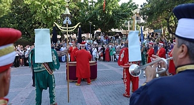 Mehter sesleri bu kez Gazi Orhan Parkı'ndan yükseldi