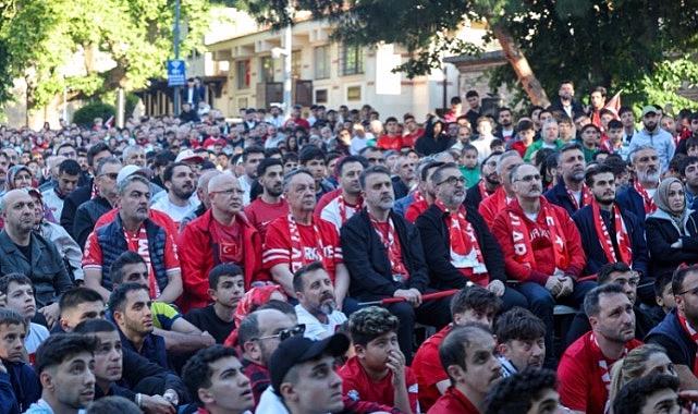 Milli maçta Bursa tek yürek oldu