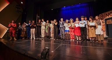 Osmangazi’de Gençlerin Tiyatro Performansı Damga Vurdu