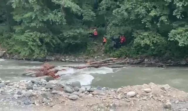 Rize'de kayıp şahsı arama çalışmalarında bir personel hayatını kaybetti
