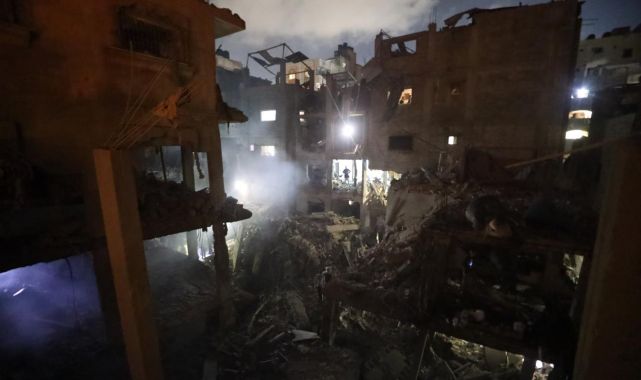 Soykırımcı İsrail'in Gazze'ye düzenlediği saldırılarda son 24 saatte 5 kişi hayatını kaybetti