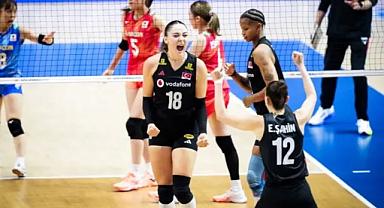 A Milli Kadın Voleybol Takımı, Japonya'yı devirdi