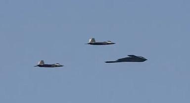 ABD'ye ait F-22 hayalet savaş uçakları İsrail'den ayrıldı