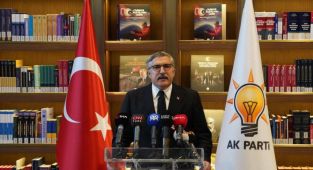AK Parti Genel Başkan Yardımcısı Yayman'dan Özgür Özel'in yabancı bir gazetedeki yazısına tepki