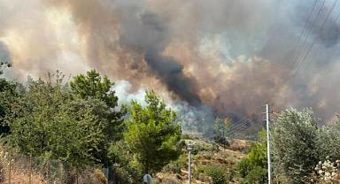 Antalya'nın Kumluca'daki orman yangınına müdahale ediliyor