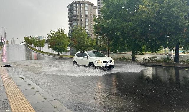 Başkentte sağanak etkili oldu