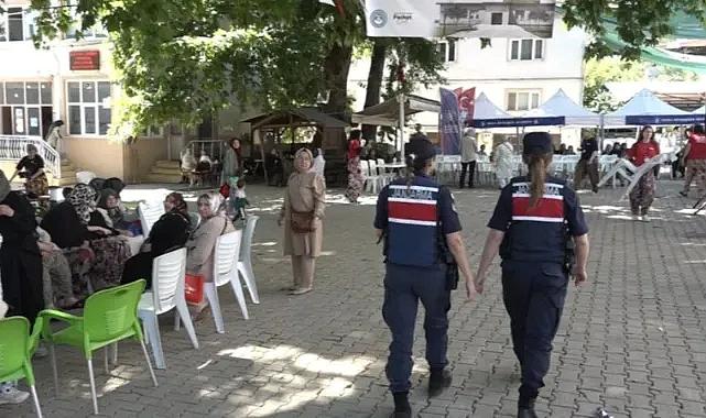 Bursa'da kadınlar, köy yönetimi 1 günlüğüne ele geçirdi: Erkeklerin girişi yasaklandı