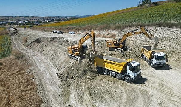 Büyükşehir, Nilüfer'de yeni yollar açıyor