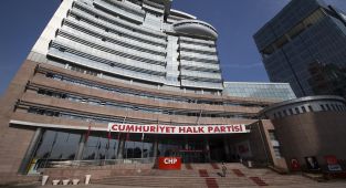 CHP'de 4 il başkanı görevden alındı
