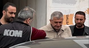 Görevden uzaklaştırılan Akçakoça Belediye Başkanı Albayrak, tahliyesine yapılan itiraz sonrası tutuklandı