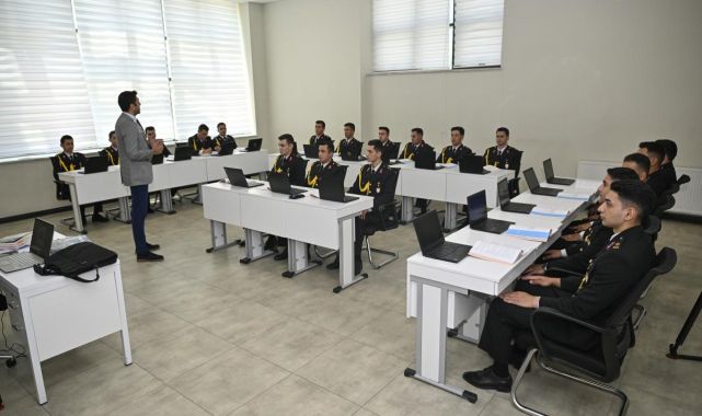 Jandarma ve Sahil Güvenlik Akademisi başvuruları sürüyor