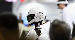 Japonya, 2040'a kadar iş gücünde yapay zeka destekli 10 milyon robotu kullanmayı planlıyor