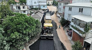 Karacabey'in Yenikaraağaç Mahallesi'nde yollar yenileniyor