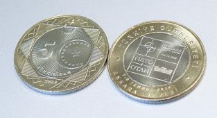 NATO Ankara Zirvesi anısına 5 liralık hatıra parası basıldı
