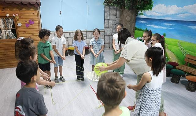 Osmangazi’de Çocuklar Yazı Sanatla Dolu Dolu Geçiriyor