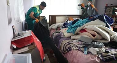Osmangazi’de Çöp Evden 2,5 Ton Geri Dönüşüm Atığı Çıkarıldı
