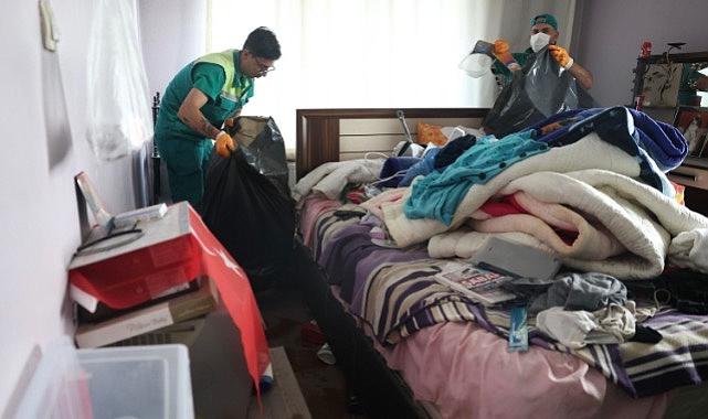 Osmangazi’de Çöp Evden 2,5 Ton Geri Dönüşüm Atığı Çıkarıldı