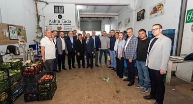 Özer Matlı, Bursa Kent Hali esnafını ziyaret etti